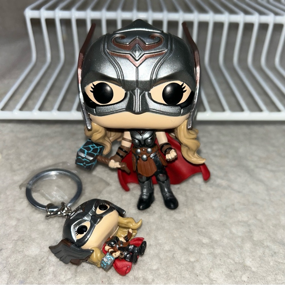 Funko Pop Marvel Mighty Thor: Love and Thunder 4" with keychain 1.5" #1041 used